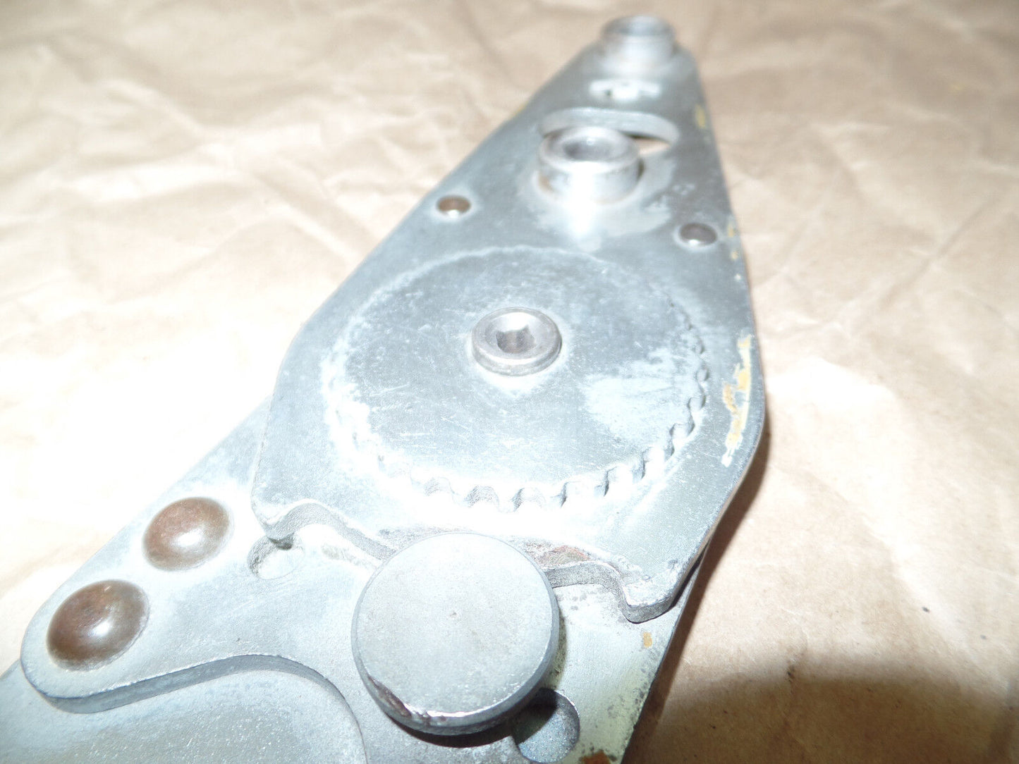 SL 107 SEAT BACKREST ADJUSTER 560 450 W107 500 380 R107 HINGE SLC 420 0009107986