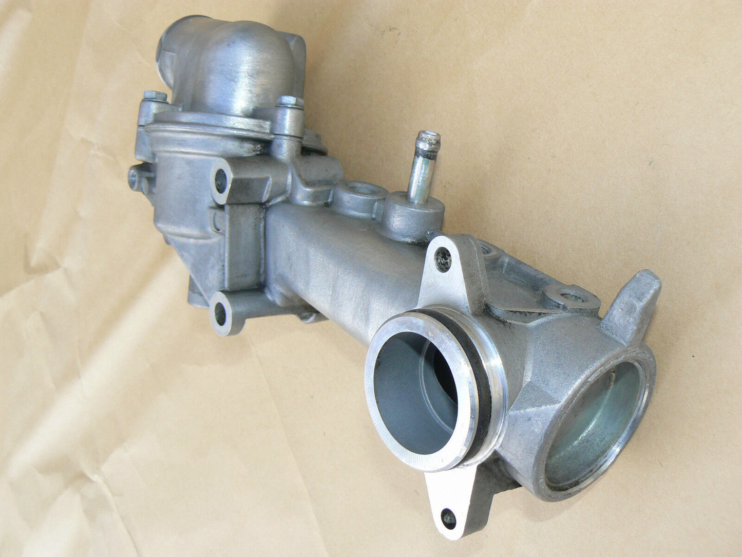 MERCEDES Supercharge Thermostat Housing c230 230 c Kompressor coupe 1112030573