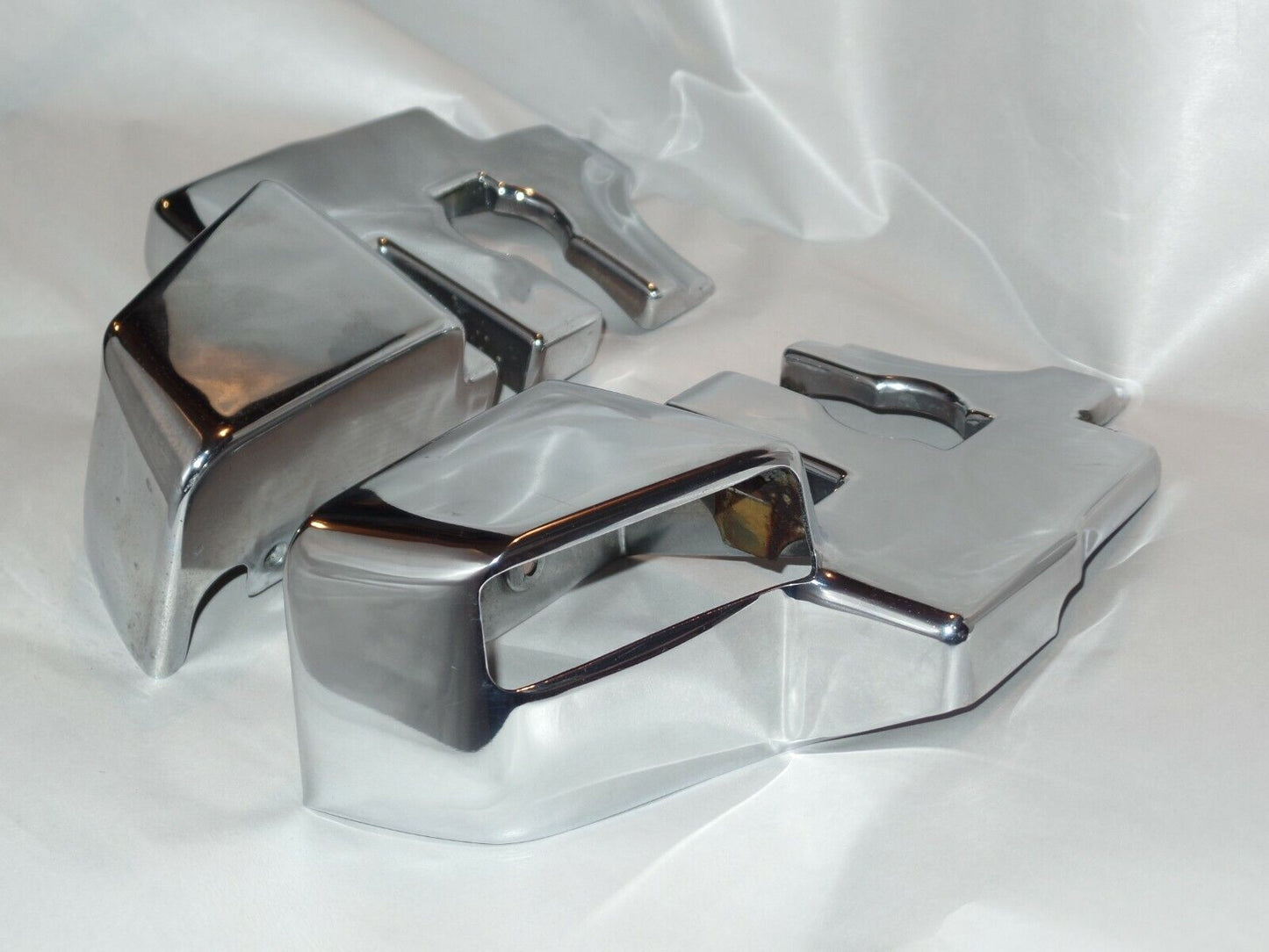 SL Chrome Covers 380sl 560sl 560 420 latch hinge top W107 1076930335 1076930435
