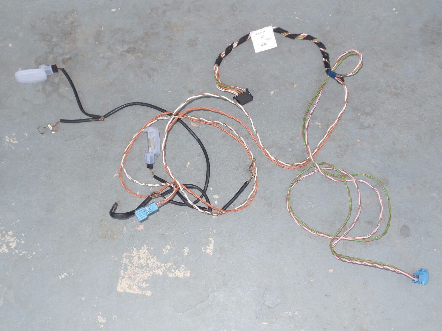 Mercedes Benz wiring harness for speaker c230 c240 c280 c320 c350 2035404606