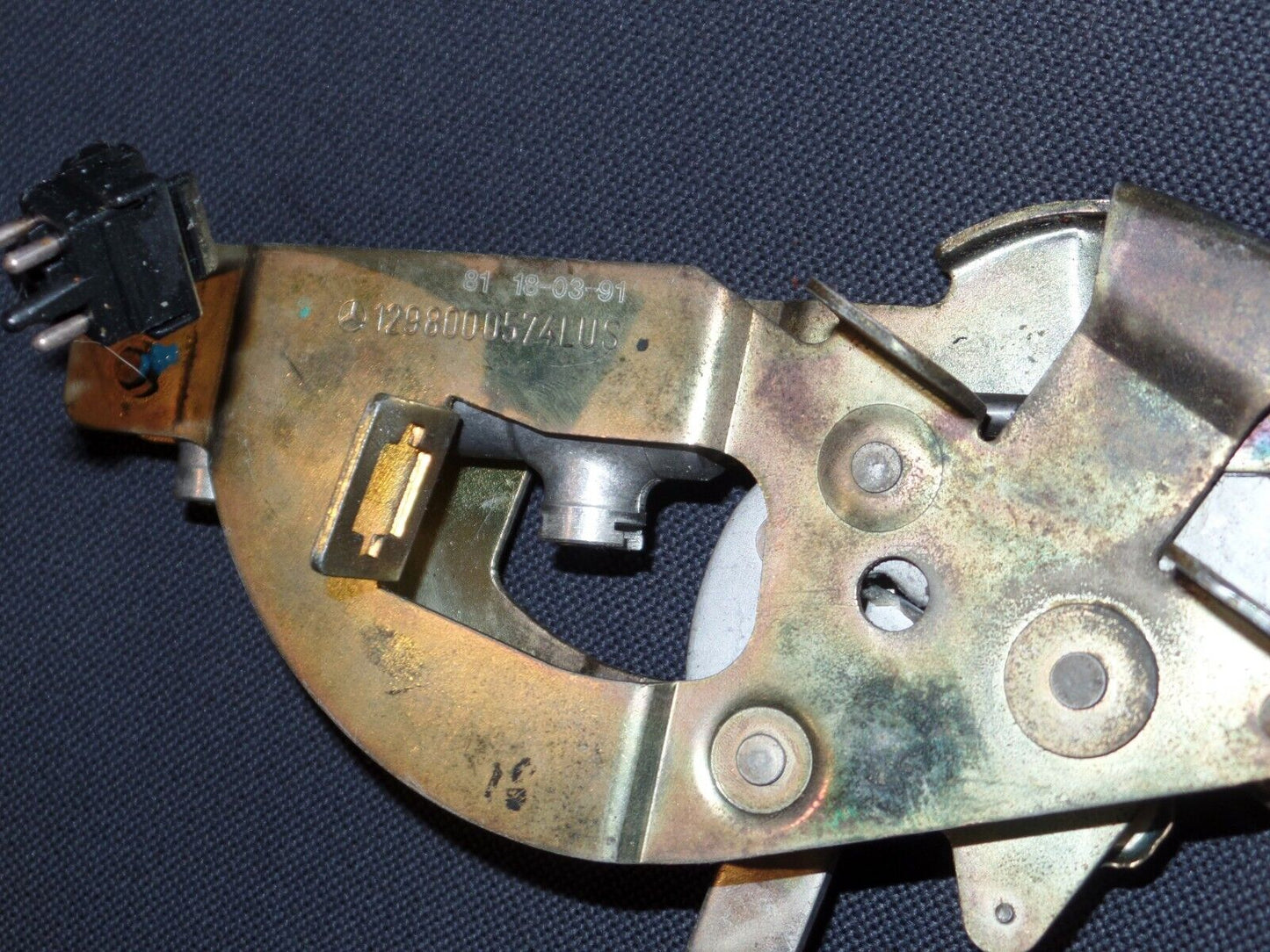 MERCEDES W129 Convertible Top Latch sl R129 300sl 500sl 320 600 500 1298000574