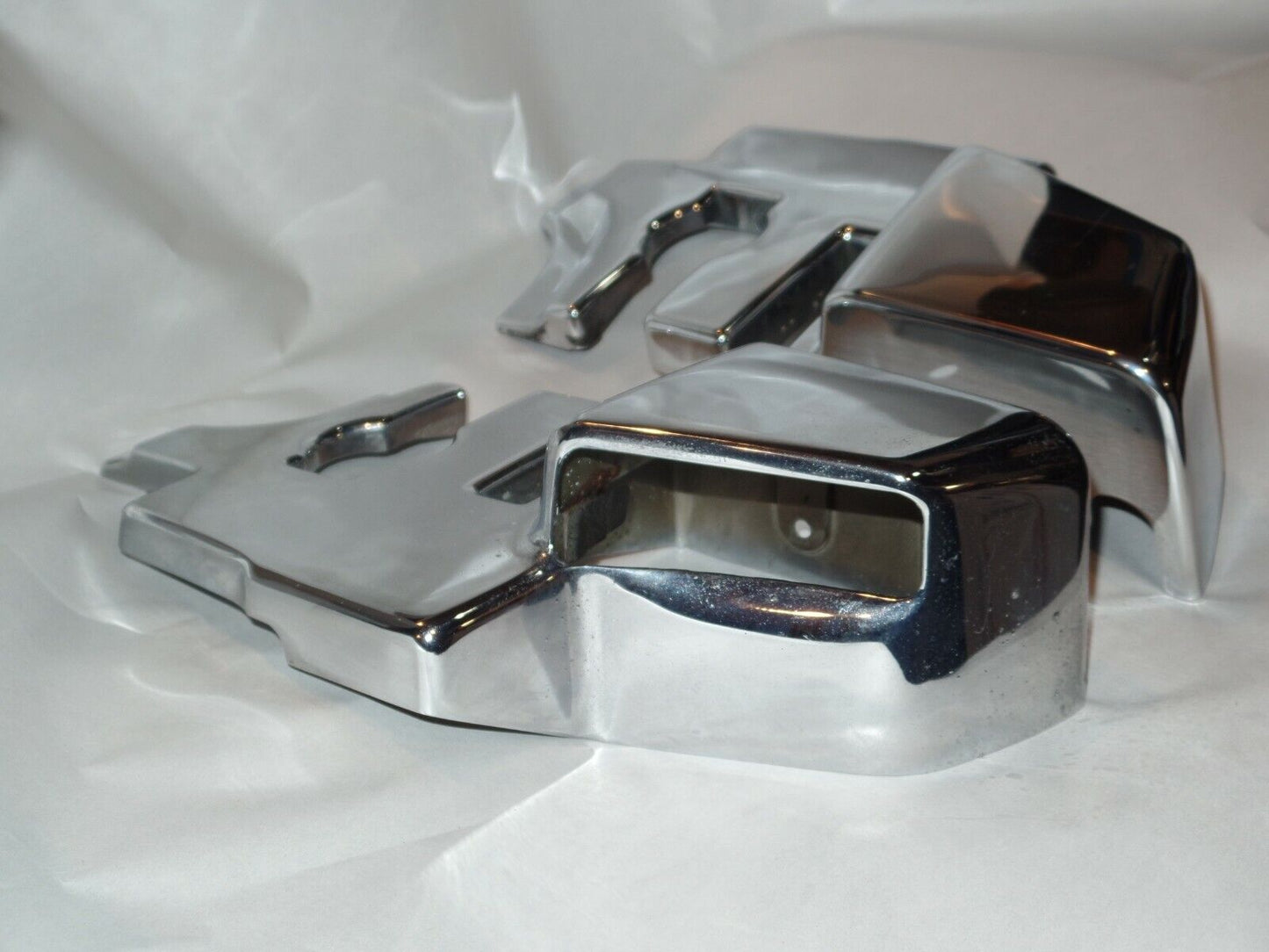 SL Chrome Covers 380sl 560sl 560 420 latch hinge top W107 1076930335 1076930435