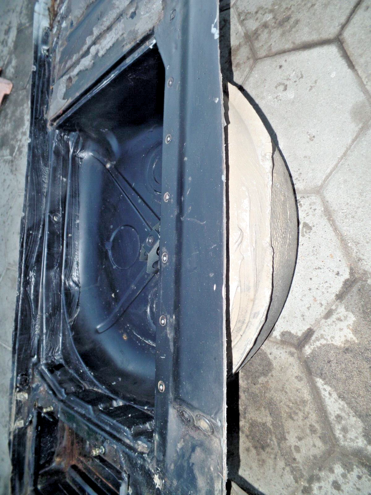 SL trunk spare Floor metal Pan 560sl 560 107 380sl 450 R107 W107 380 battery