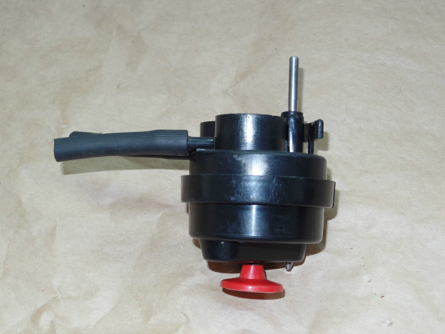 MERCEDES Vacuum Element Gas Lid W107 560SL 560 107 sl 500 R107