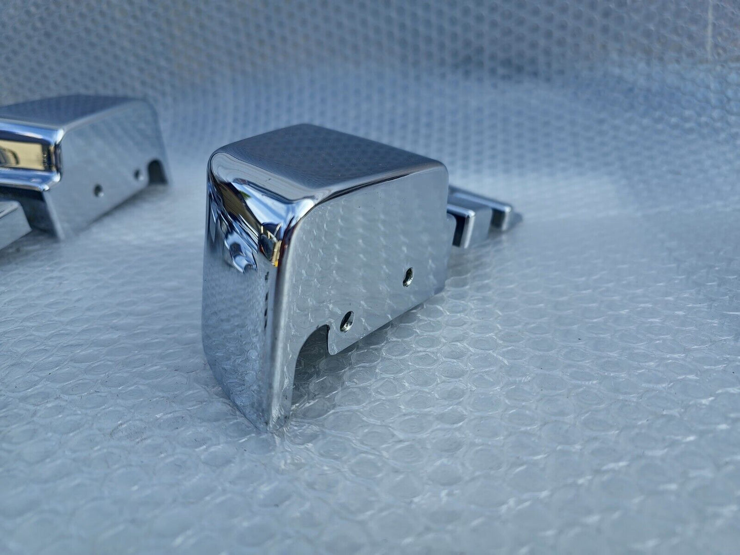 SL Chrome Covers 380sl 560sl 560 420 latch hinge top W107 1076930335 1076930435