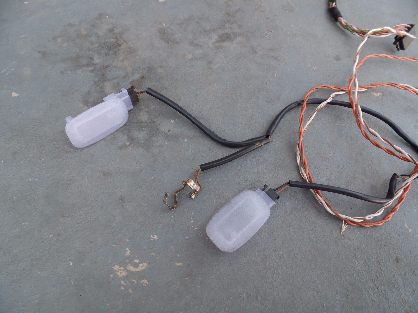 Mercedes Benz wiring harness for speaker c230 c240 c280 c320 c350 2035404606