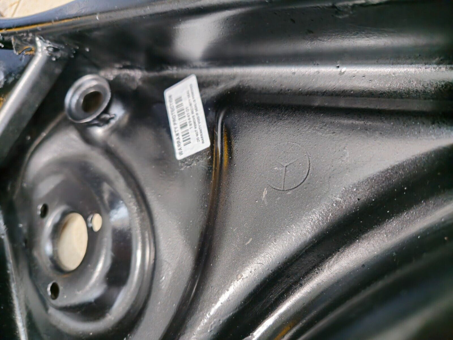 Mercedes sl 107 Left Lower Control Arm 560sl w107 1073302407 560 sl transverse