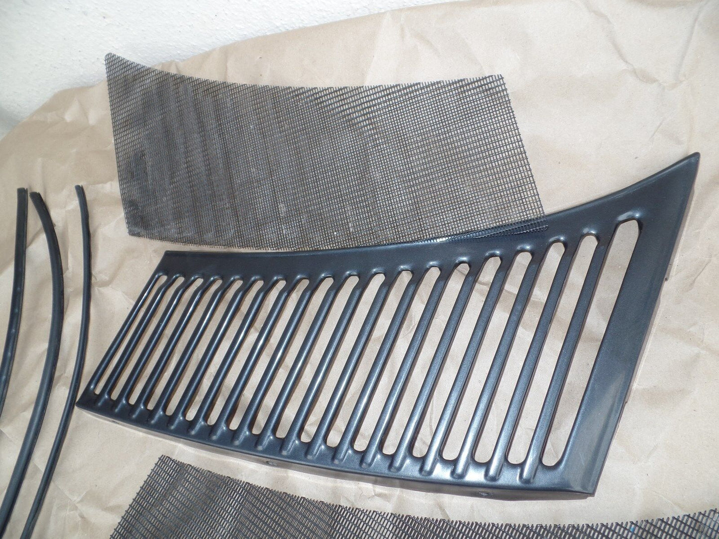 Mercedes SL Cowl Grill 560sl 107 450sl 380sl grille slc 450 560 380 r107 w107