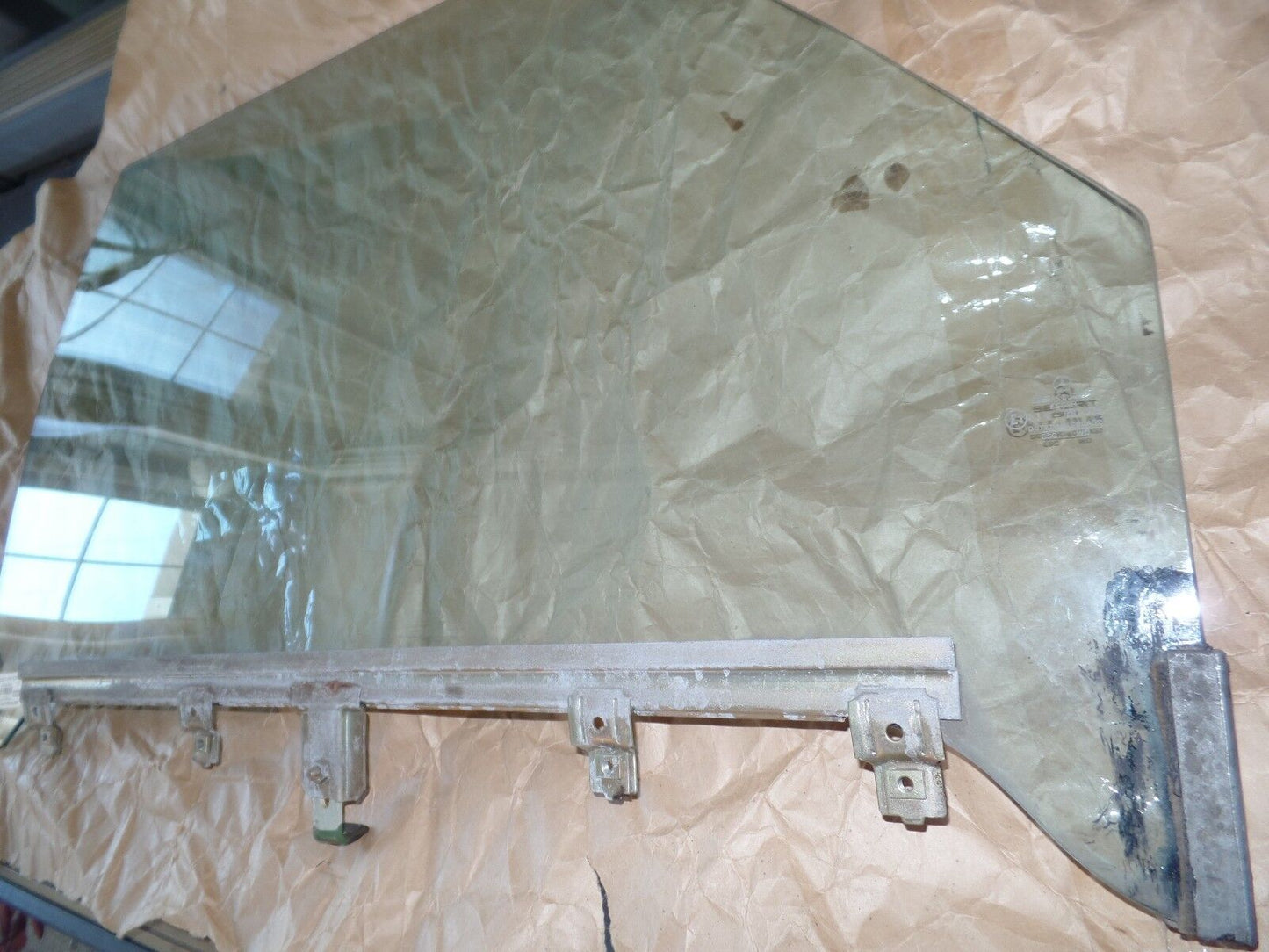 Mercedes SL Right Window Door Glass 560sl w107 560 107 R107 450 380 380sl 450sl 