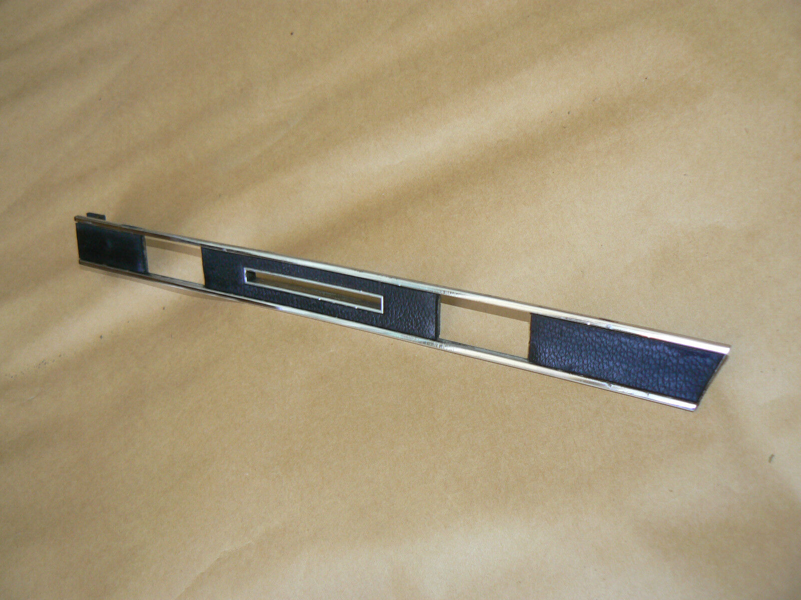 MERCEDES SL W107 Dash Board trim 450sl 380sl 560 380 450 glove box 107 r107 slc