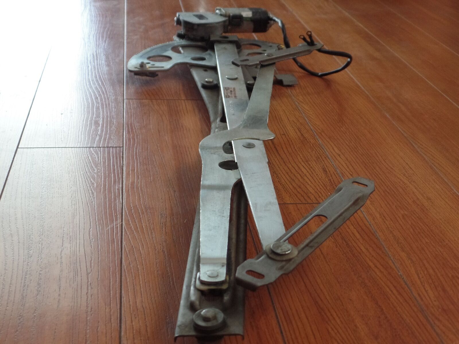 Mercedes SL Window Regulator 450sl 380sl 560sl 1077200846 w107 r107 450 560 380