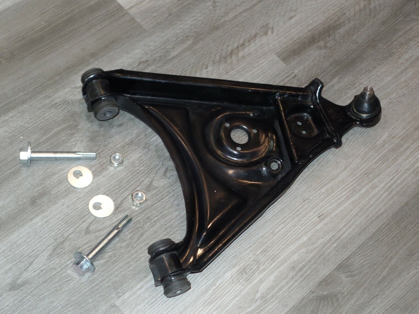 Mercedes sl 107 Left Lower Control Arm 560sl w107 1073302407 560 sl transverse