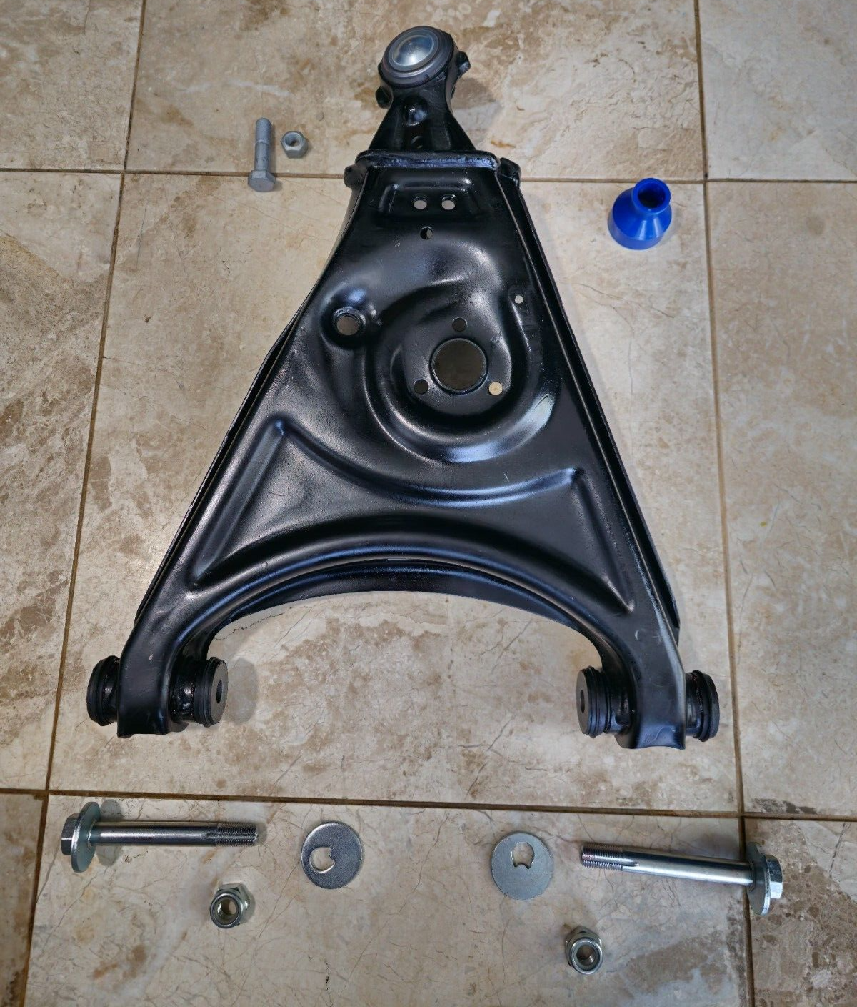 Mercedes sl 107 Left Lower Control Arm 560sl w107 1073302407 560 sl transverse