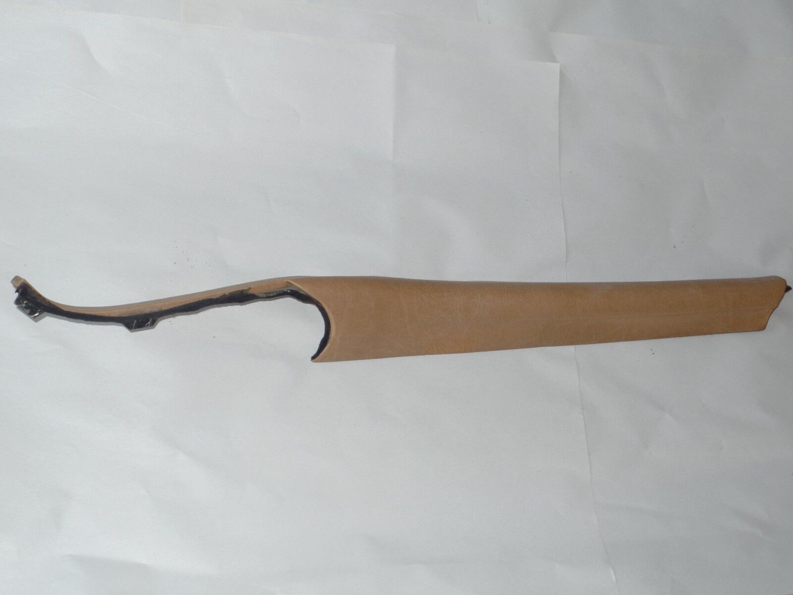 MERCEDES w107 Pillar Molding Trim 450sl 380sl 560sl 560 450 380 left slc 107 350