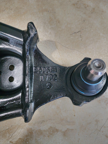 Mercedes sl 107 Left Lower Control Arm 560sl w107 1073302407 560 sl transverse