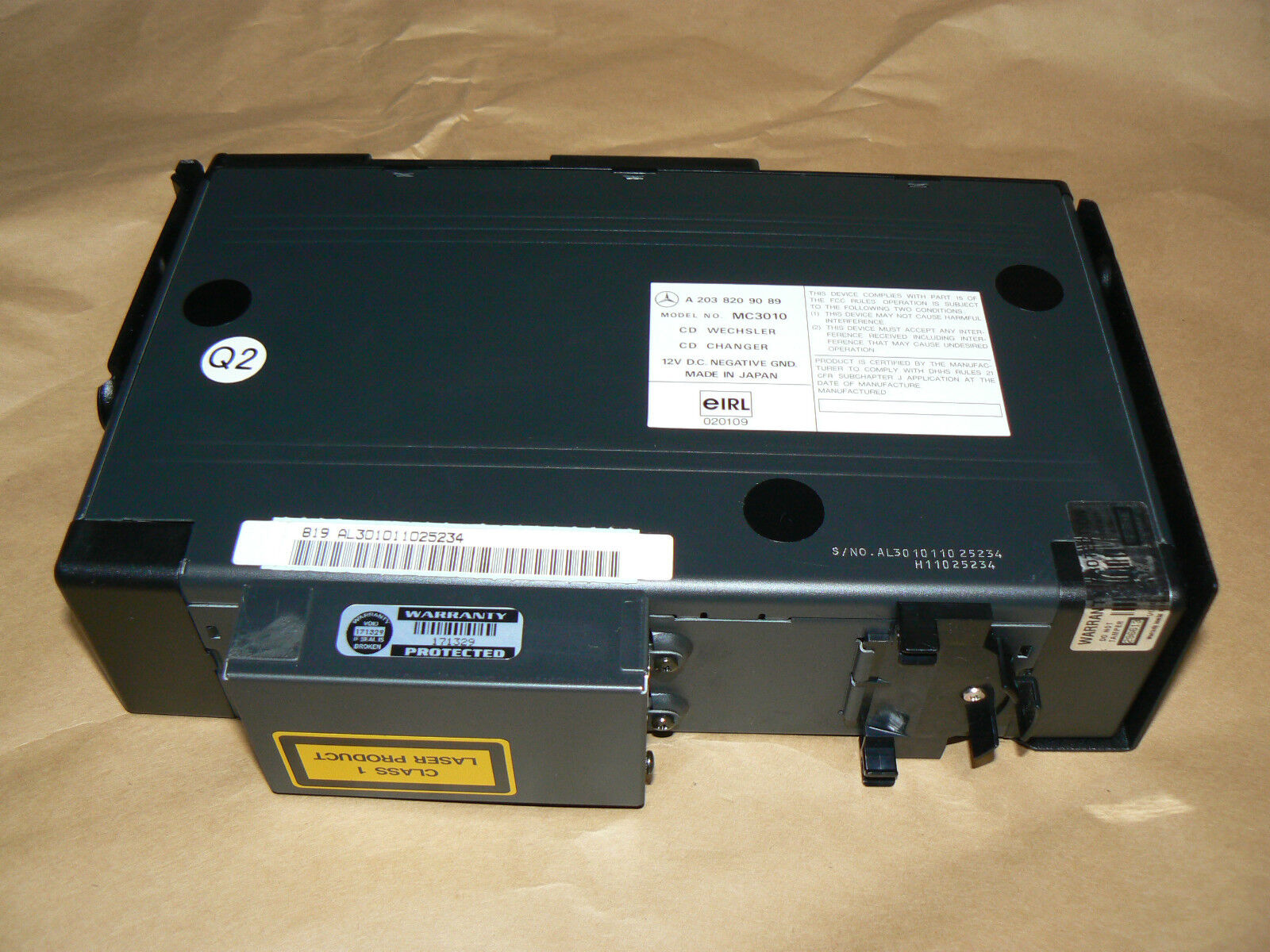 Mercedes Benz Radio CD Changer c230 c320 230 320 w203 s500 c240 240 sedan clk s
