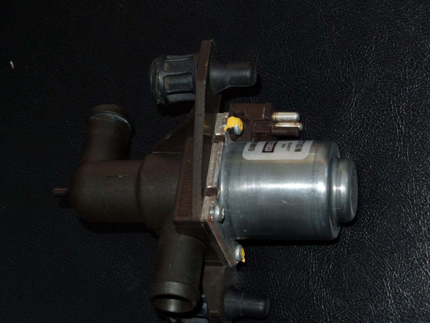 SL R129 Auxiliary Heater Valve Water 300sl 300 500sl sl600 500 600 0008307284