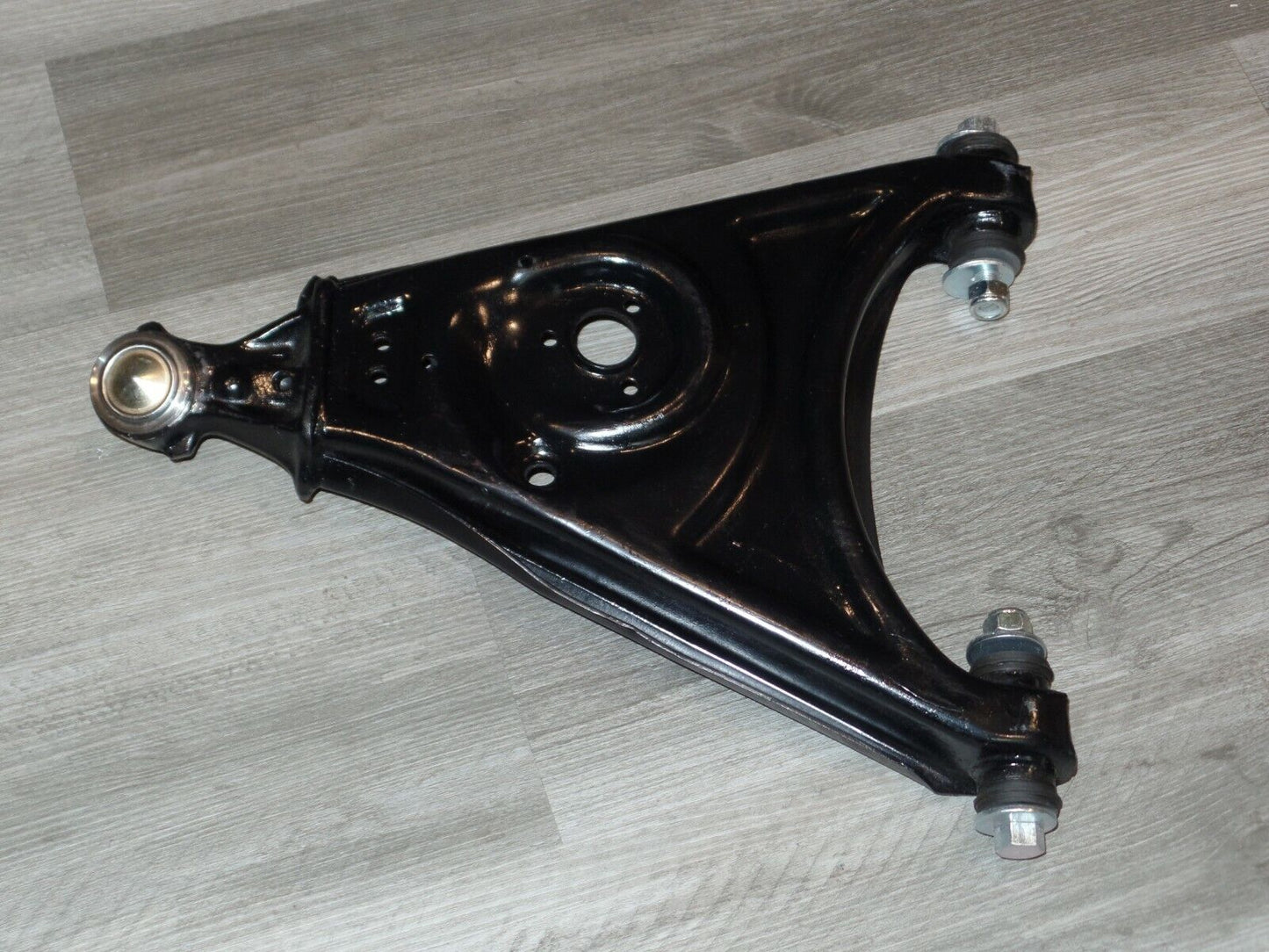 Mercedes sl 107 Left Lower Control Arm 560sl w107 1073302407 560 sl transverse
