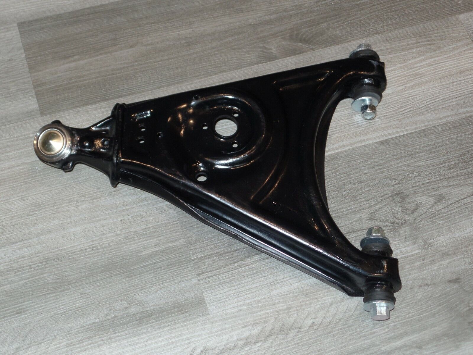 Mercedes sl 107 Left Lower Control Arm 560sl w107 1073302407 560 sl transverse