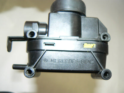 MERCEDES Trunk Lock Vacuum Element Actuator W107 380sl 560SL 560 107 sl 500 R107