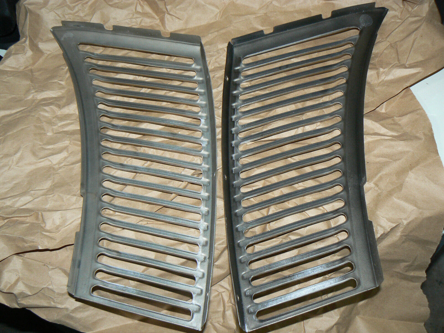 Mercedes SL Cowl Grill 560sl 107 450sl 380sl grille slc 450 560 380 r107 w107