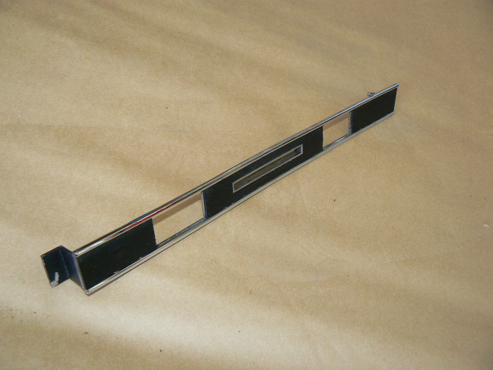 MERCEDES SL W107 Dash Board trim 450sl 380sl 560 380 450 glove box 107 r107 slc