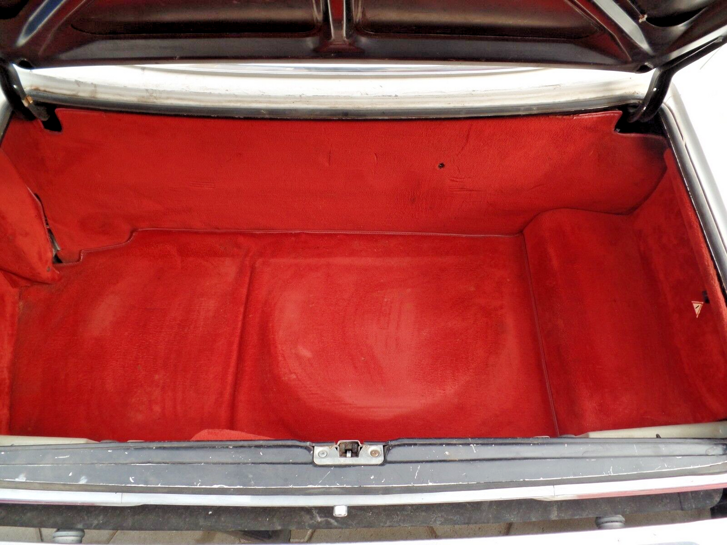 Mercedes SL Trunk carpets 450sl 560sl 107 380 450 R107 350 carpet w107 380sl 500