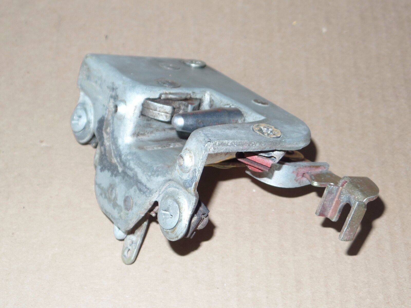 Mercedes SL 107 Door Lock Mechanism w107 380sl 450sl sic 350sl 380 left