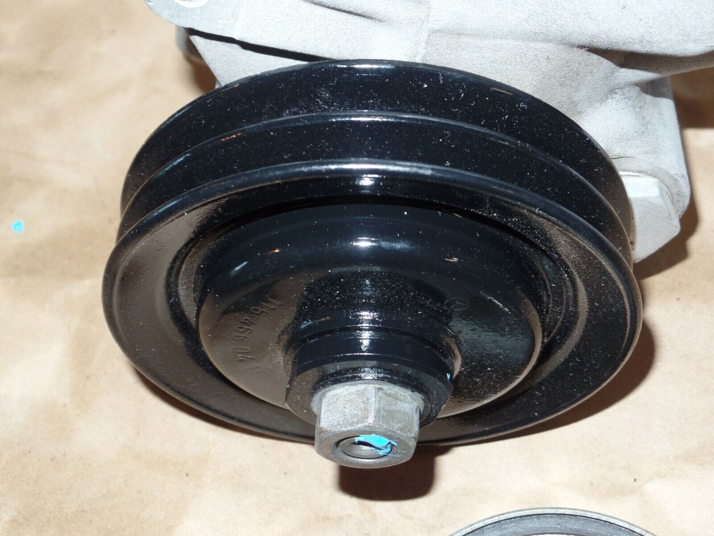 Mercedes SL Pump Power Steering w107 107 380sl 380 500 450 1264600080 pulley