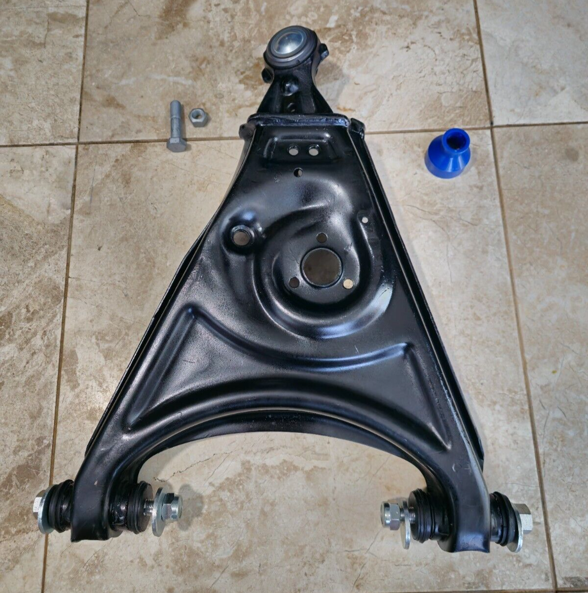 Mercedes sl 107 Left Lower Control Arm 560sl w107 1073302407 560 sl transverse