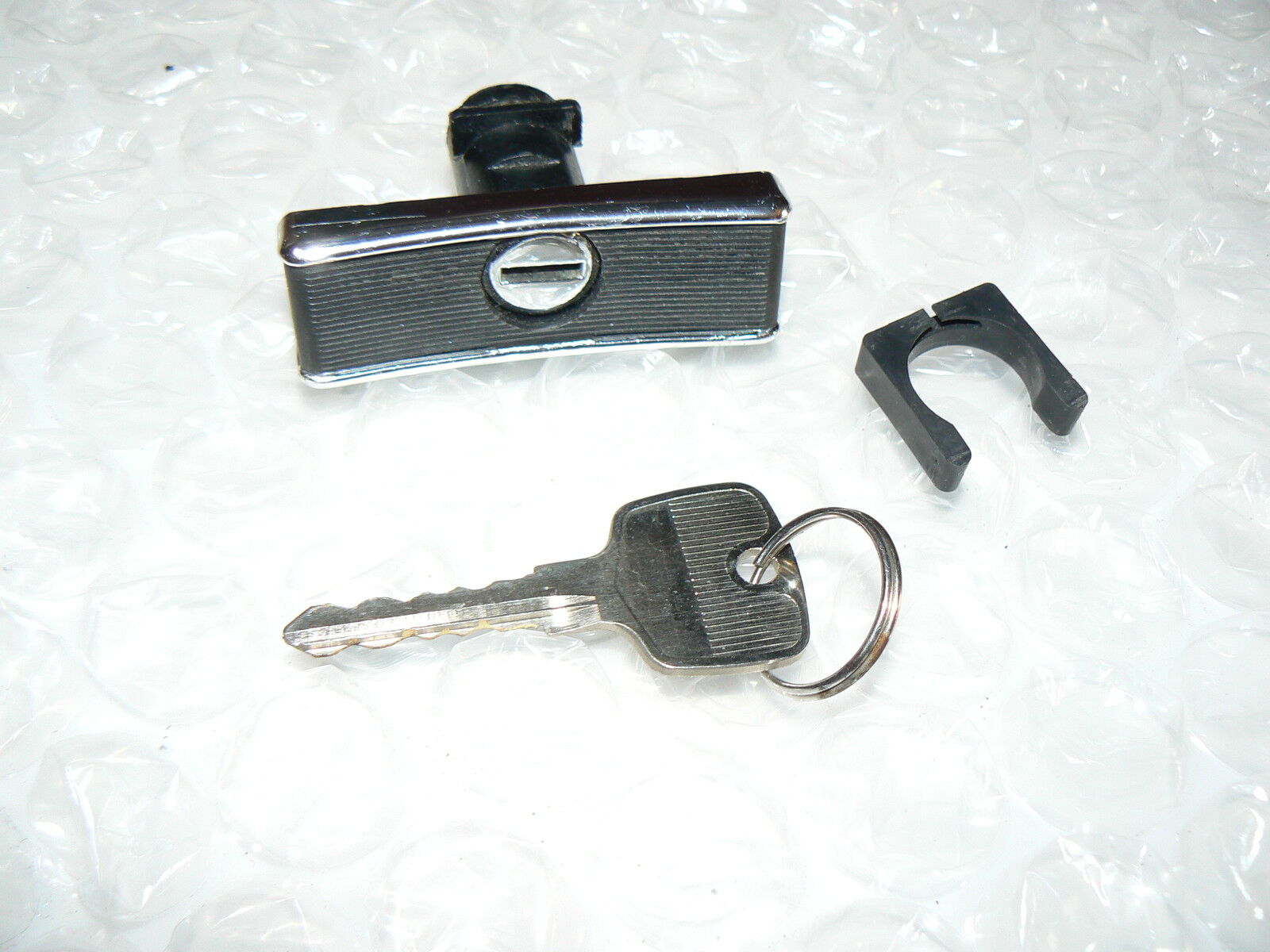 MERCEDES SL Glove box lock w key 107 450sl 380 560 450 glovebox 380sl 560sl 280 