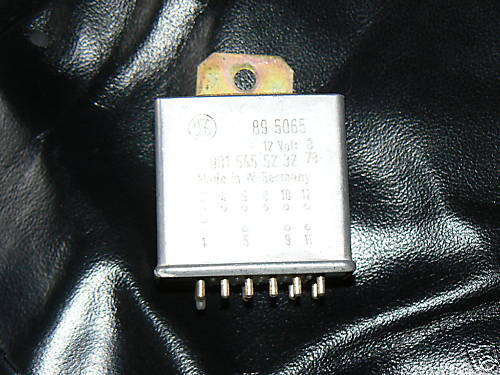 MERCEDES SL control Relay 0015455232 seatbelt 190 240 280 380 450 300 slc e d cd