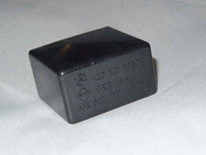 MERCEDES SLC wiper Relay ce te W107 380 450 300 280 107 1238210063 450sl 450slc 