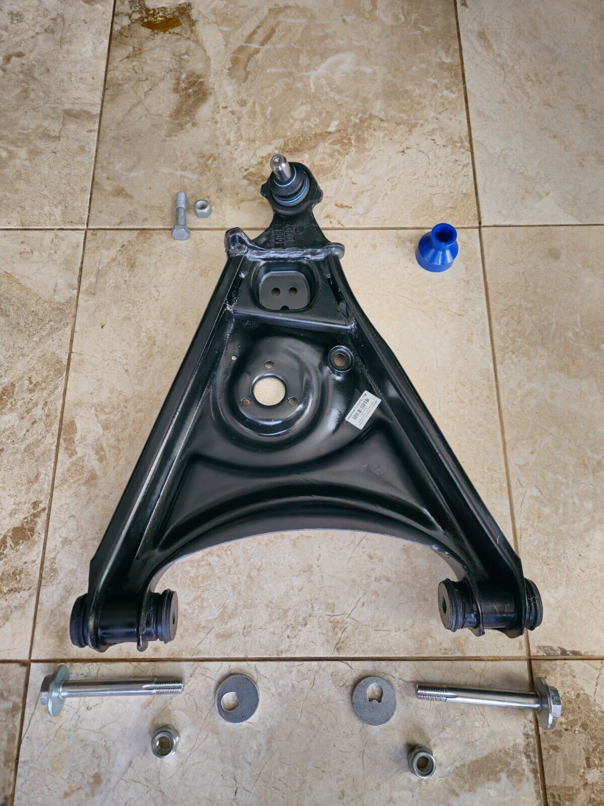 Mercedes sl 107 Left Lower Control Arm 560sl w107 1073302407 560 sl transverse