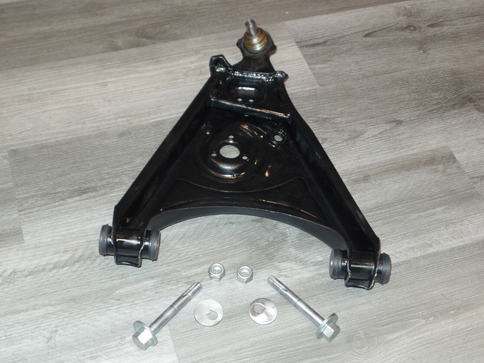 Mercedes sl 107 Left Lower Control Arm 560sl w107 1073302407 560 sl transverse