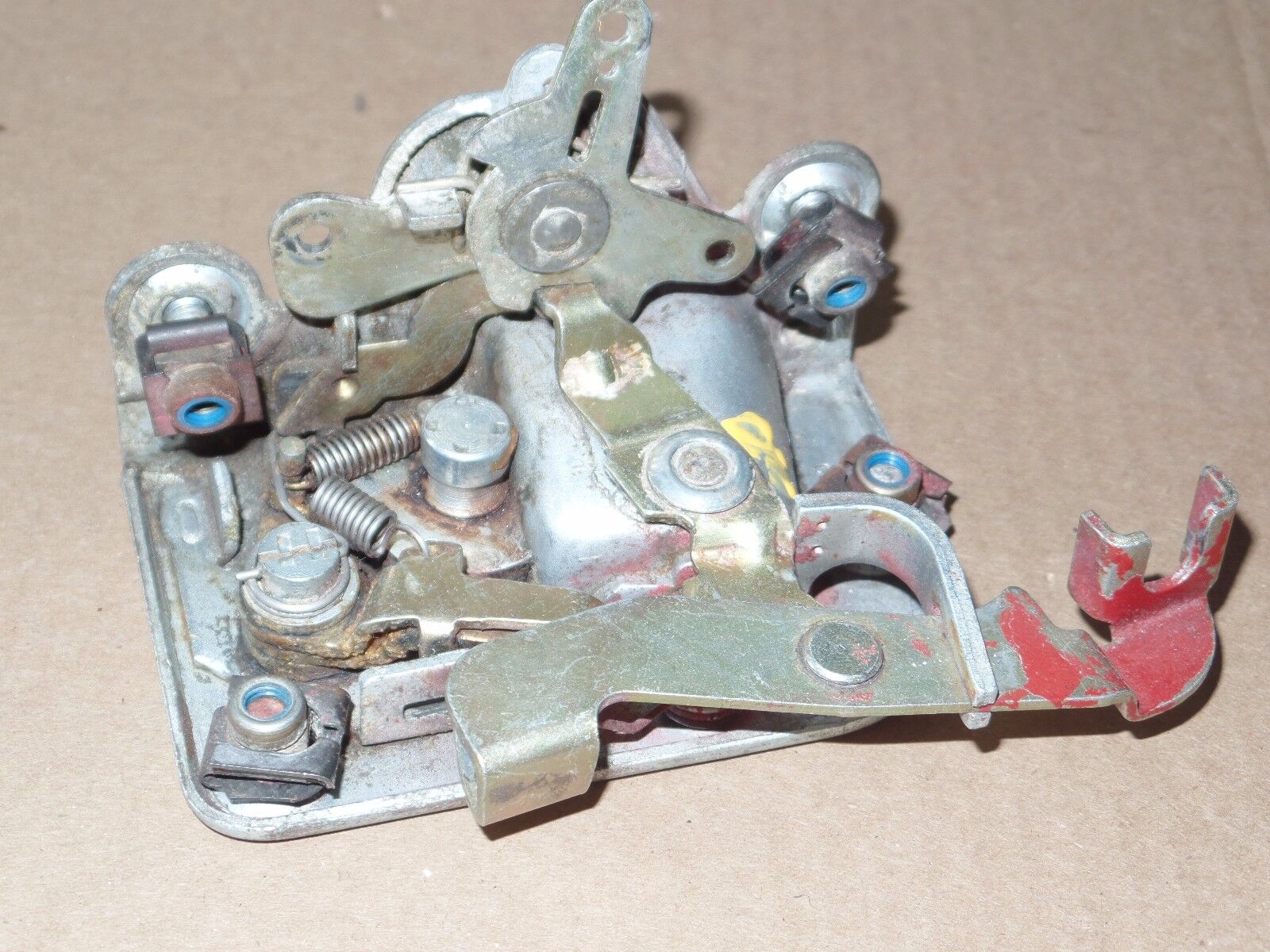 Mercedes SL 107 Door Lock Mechanism w107 380sl 450sl sic 350sl 380 left