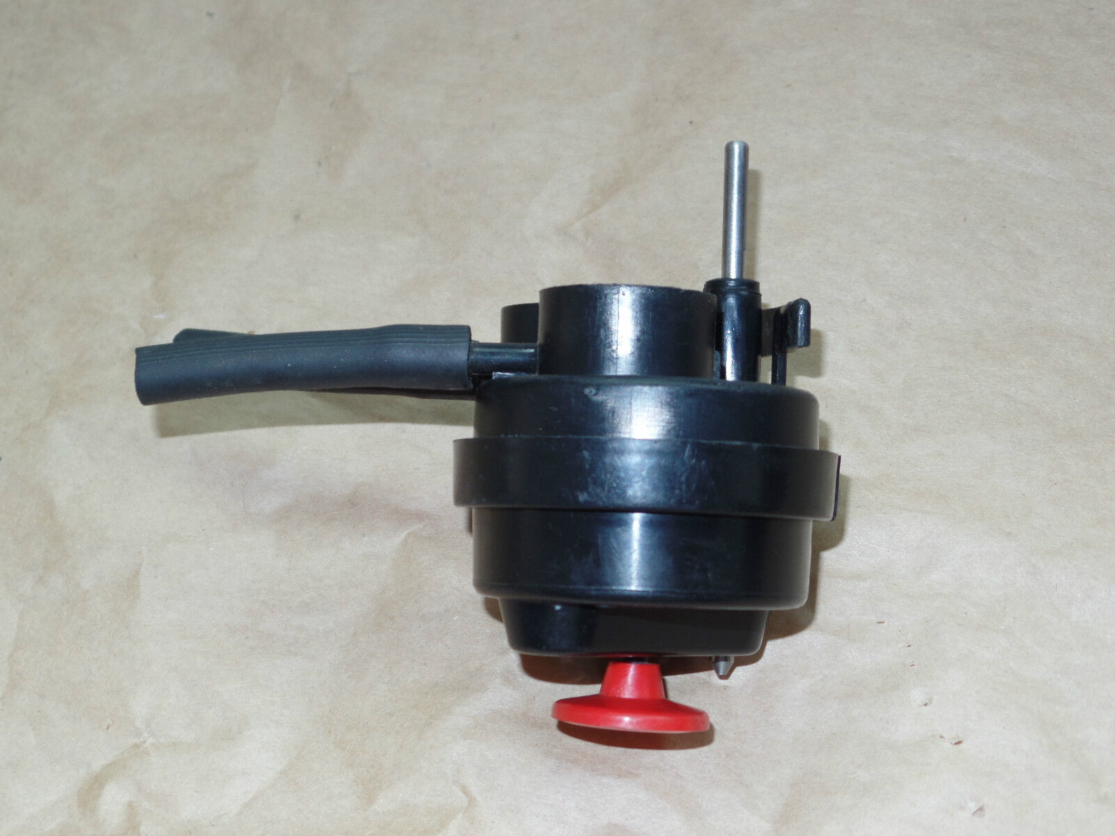 MERCEDES Vacuum Element Gas Lid W107 560SL 560 107 sl 500 R107