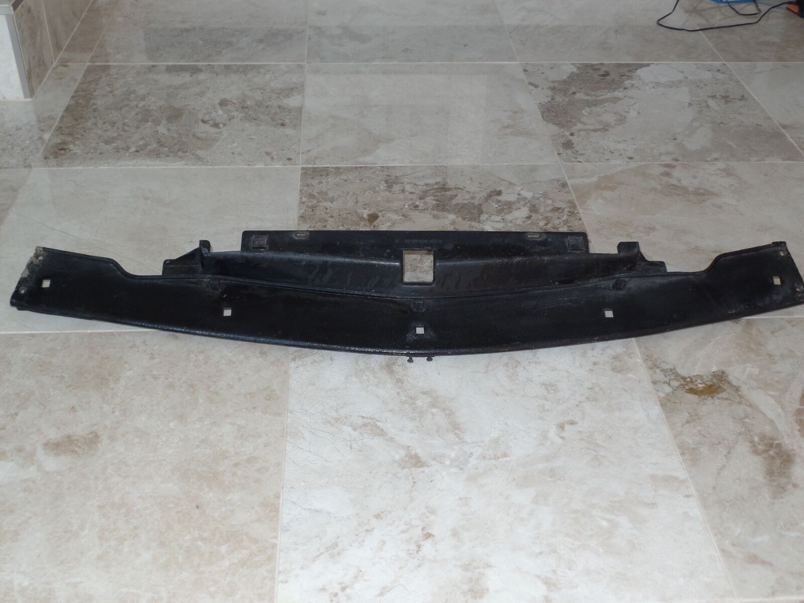MERCEDES Radiator covering mount lower spoiler 560sl W107 SL 560 1075050088 R107