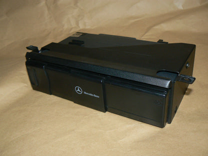 Mercedes Benz Radio CD Changer c230 c320 230 320 w203 s500 c240 240 sedan clk s