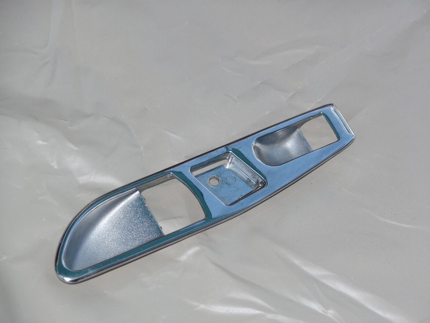 `Mercedes SL w107 Chrome Door Handle molding 560sl 380sl 450sl 450 380 560 Trim