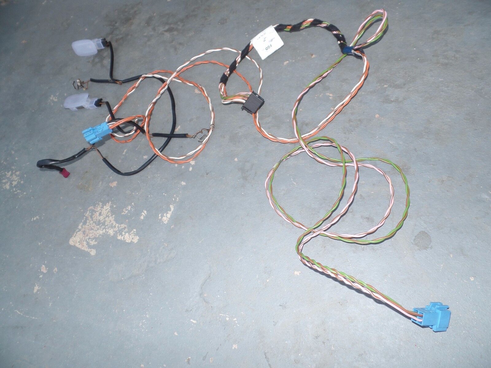 Mercedes Benz wiring harness for speaker c230 c240 c280 c320 c350 2035404606