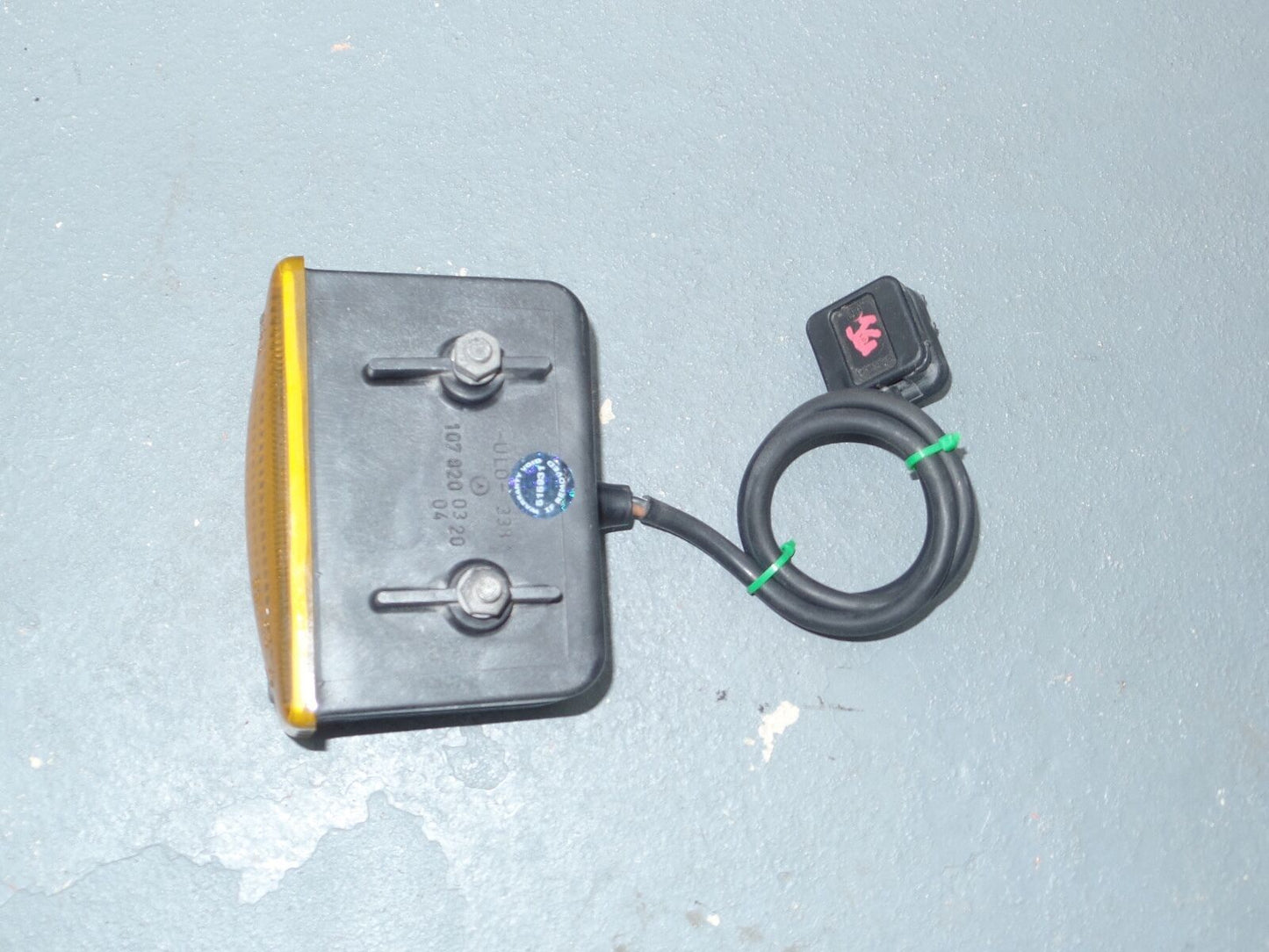 MERCEDES 107 TURN SIGNAL 450 380 560 SLC sl light 500 450sl 560sl w107 r107 350