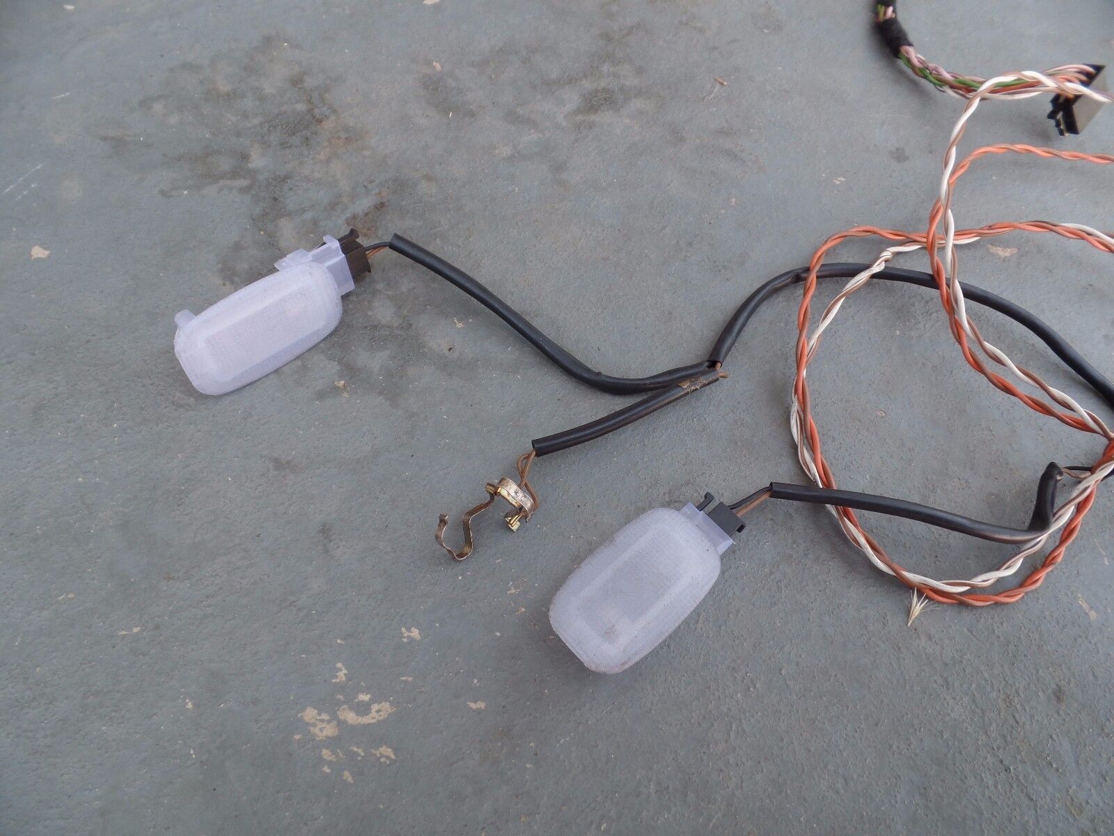 Mercedes Benz wiring harness for speaker c230 c240 c280 c320 c350 2035404606