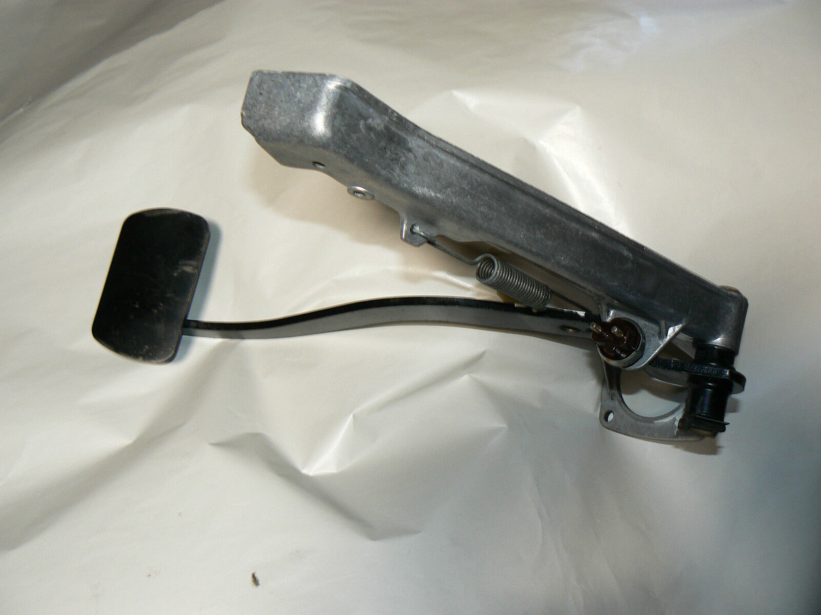 MERCEDES sl Brake pedal assembly W107 450SL 380 107 450 slc r107 1072940801