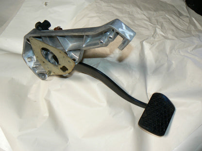 MERCEDES sl Brake pedal assembly W107 560 380 107 450 slc r107 1072900219