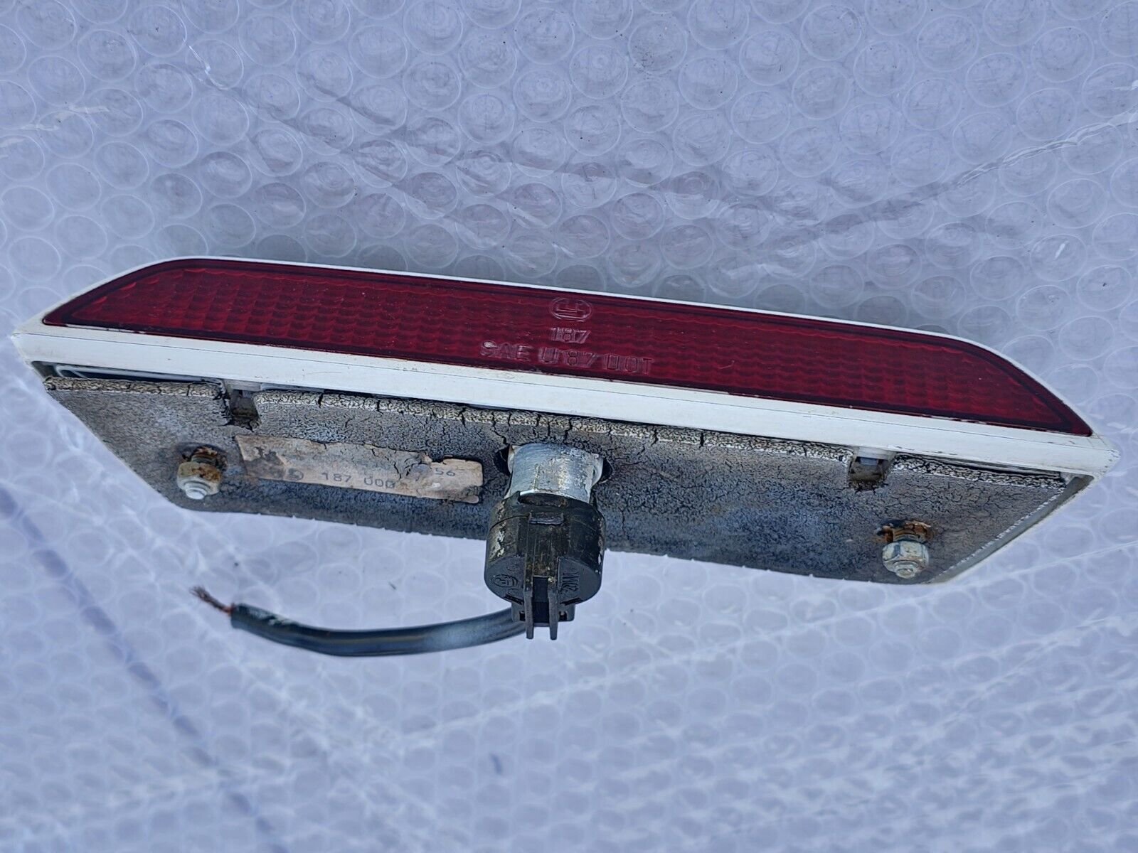 SL W107 Trunk Third Brake Light Lens 560sl 450 380 107 560 500 r107 Mercedes slc
