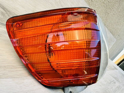 SL W107 Euro HeadLight 500sl 350 380 450sl 560sl 560 380sl European 107 Right