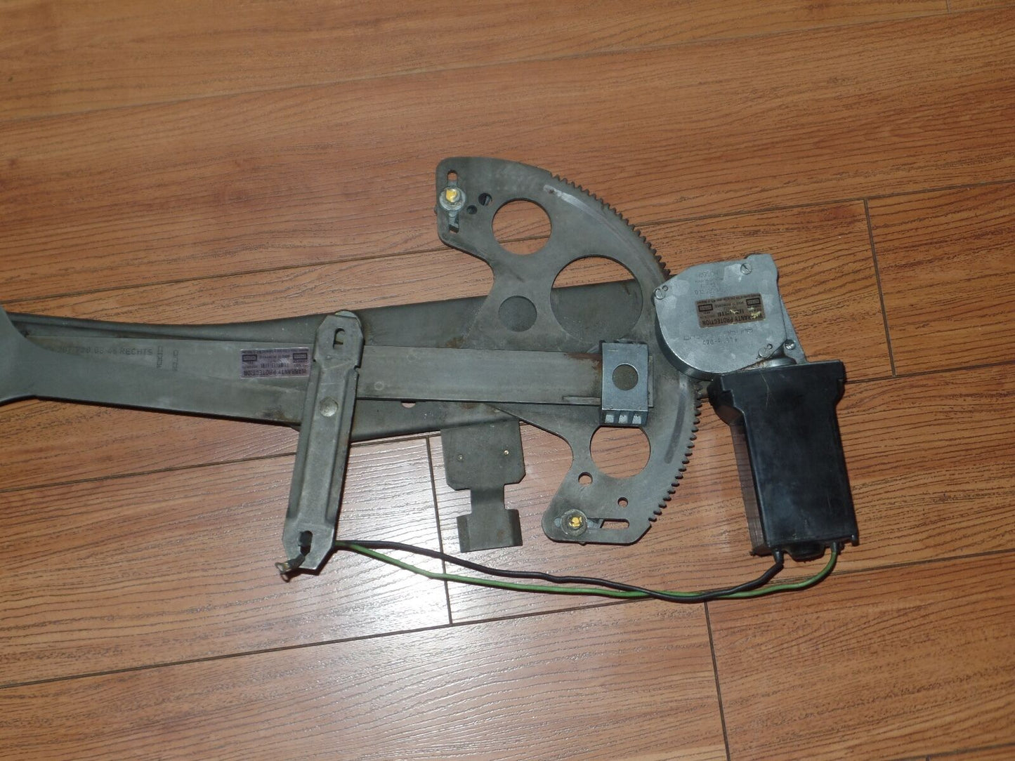 Mercedes SL Window Regulator 450sl 380sl 560sl 1077200846 w107 r107 450 560 380