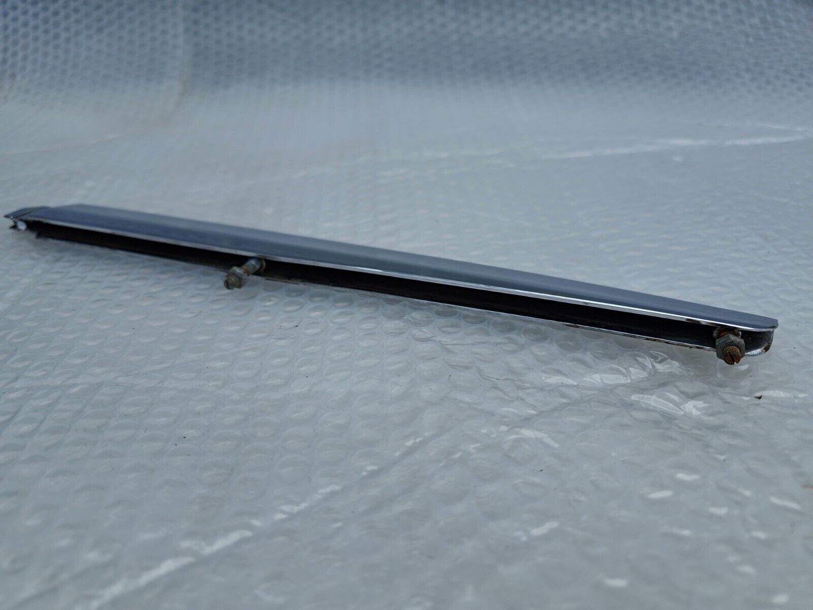 Mercedes SL Chrome trunk trim 450 380 560 107 W107 molding 450sl 380sl 560sl