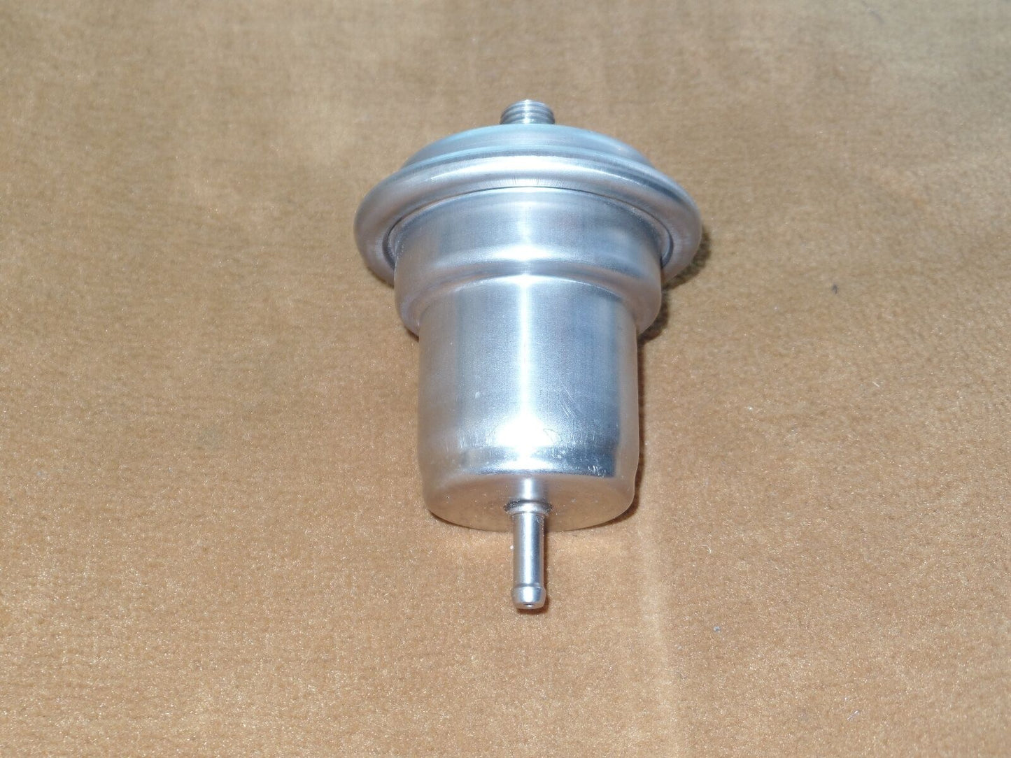 Mercedes W129 sl500 107 129 W107 560sl 500 Fuel Accumulator 0004760921 sl 300
